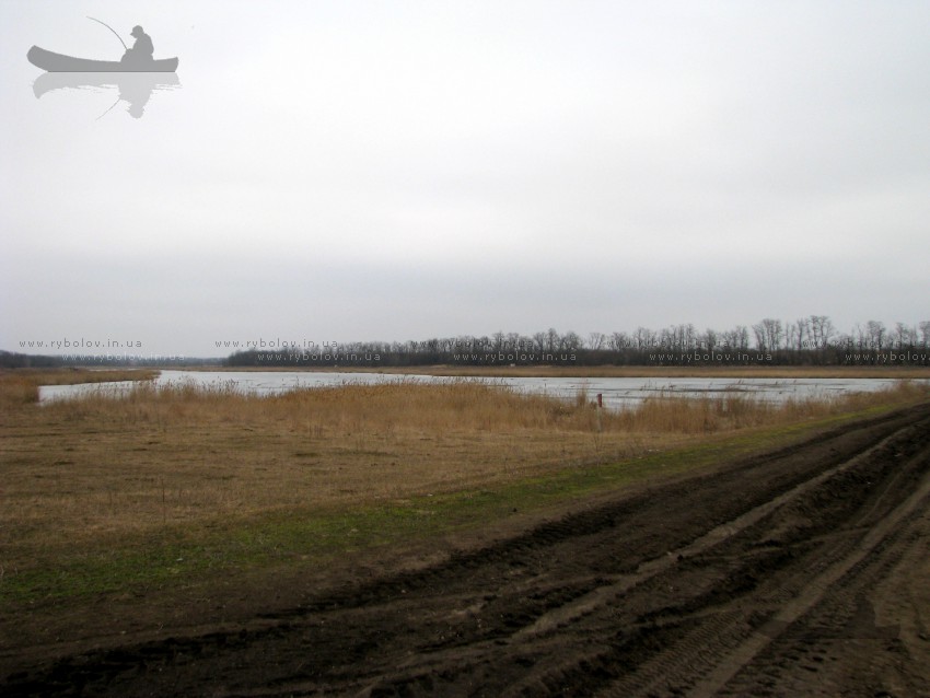 вид на подъезде к дамбе